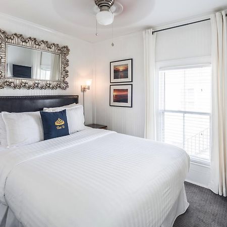 Queen Vic Guest House (Adults Only) Προβινστάουν Εξωτερικό φωτογραφία