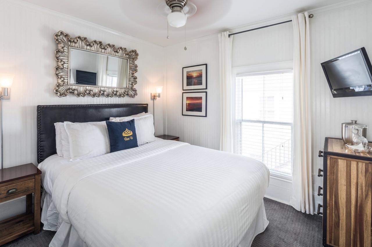Queen Vic Guest House (Adults Only) Προβινστάουν Εξωτερικό φωτογραφία