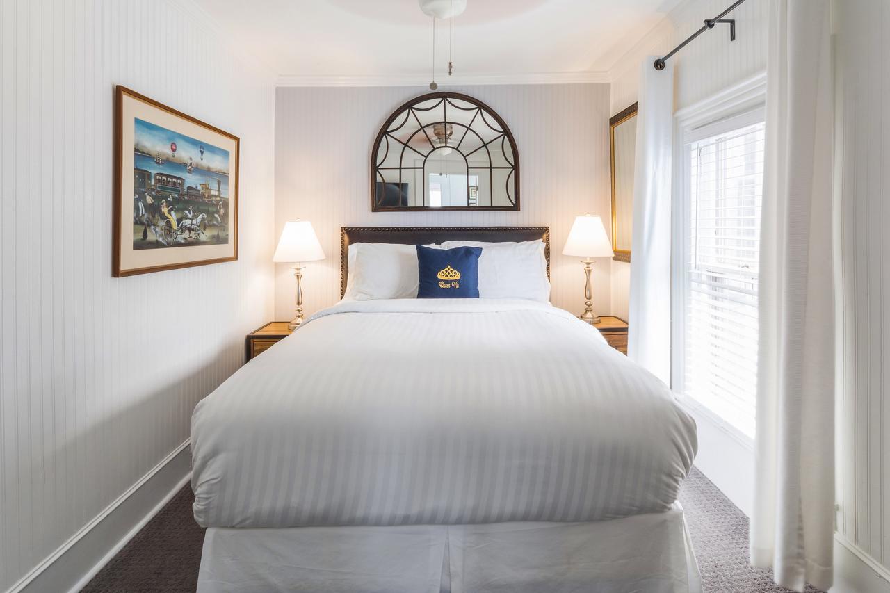 Queen Vic Guest House (Adults Only) Προβινστάουν Εξωτερικό φωτογραφία